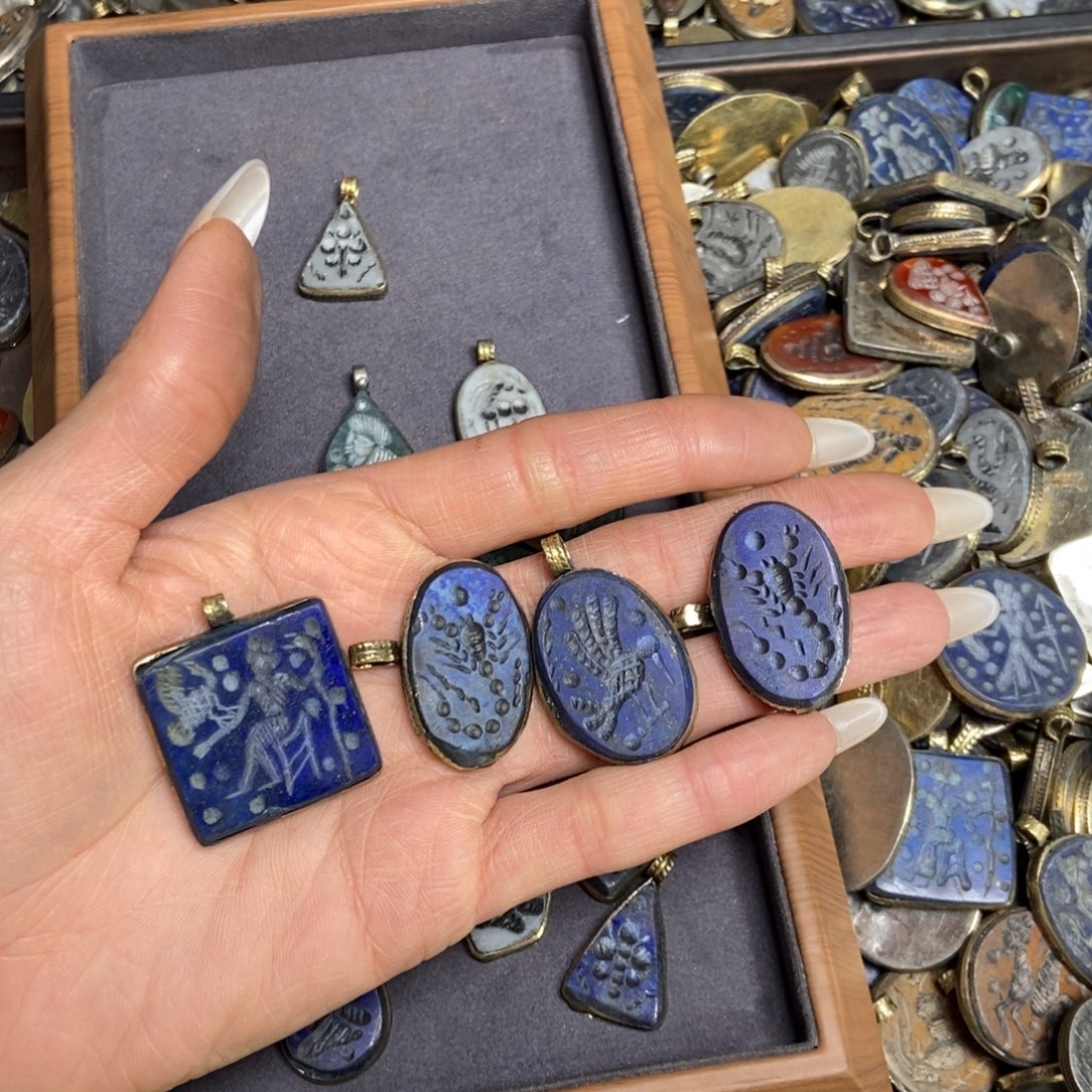 玻璃颈饰萨珊印章