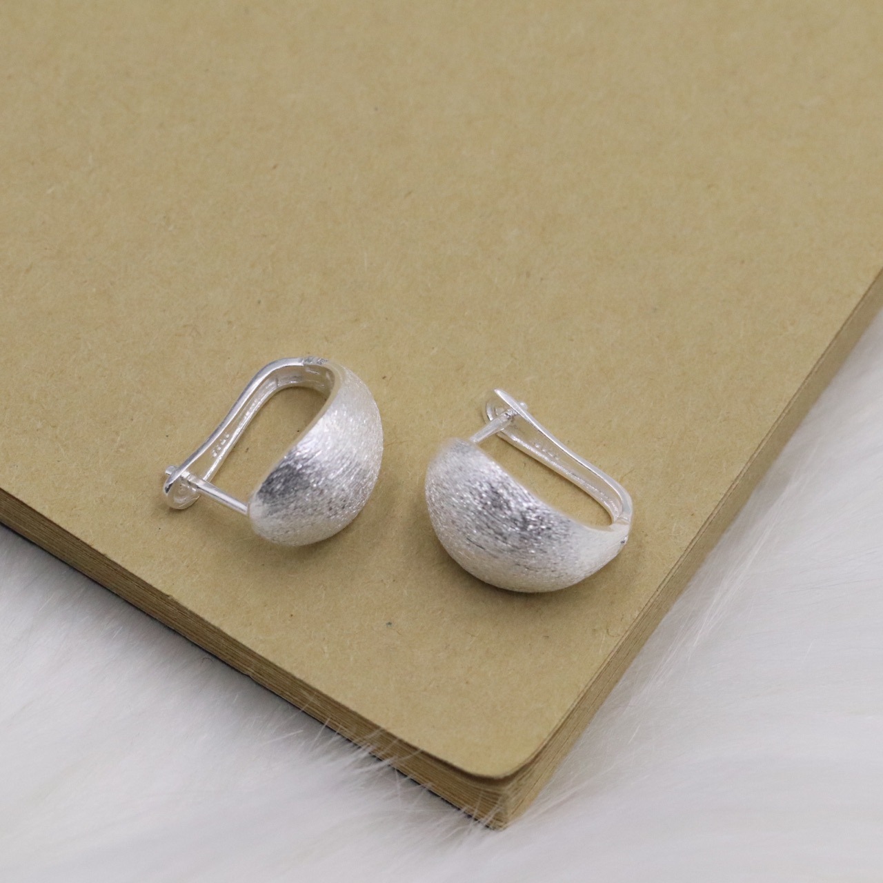 925银耳饰 s925纯银拉丝耳钉椭圆形时尚优雅气质耳饰耳扣女生