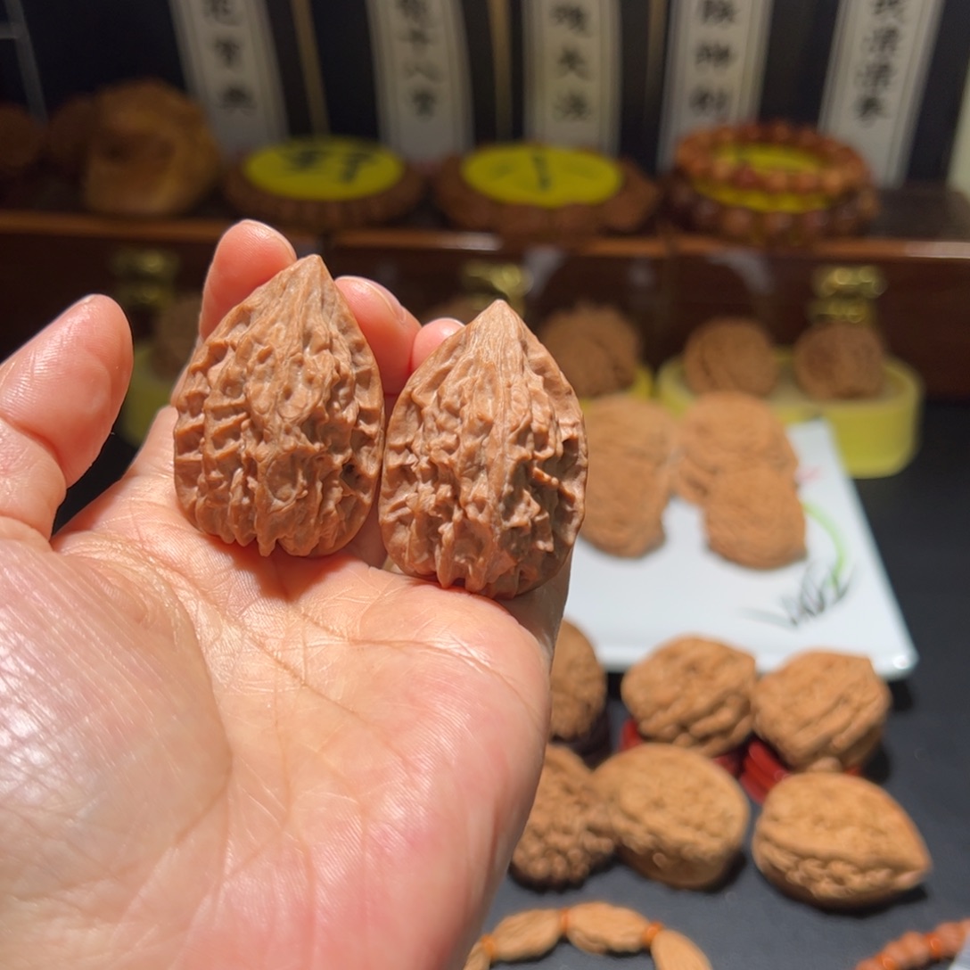 把件文玩核桃R***丶战天鸡心