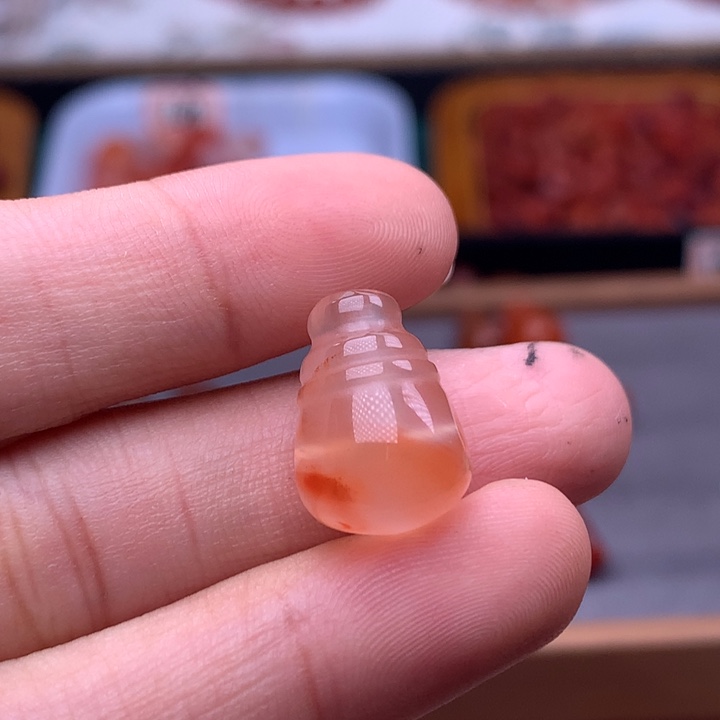 旺***。南红玛瑙未镶嵌珠宝半成品三通