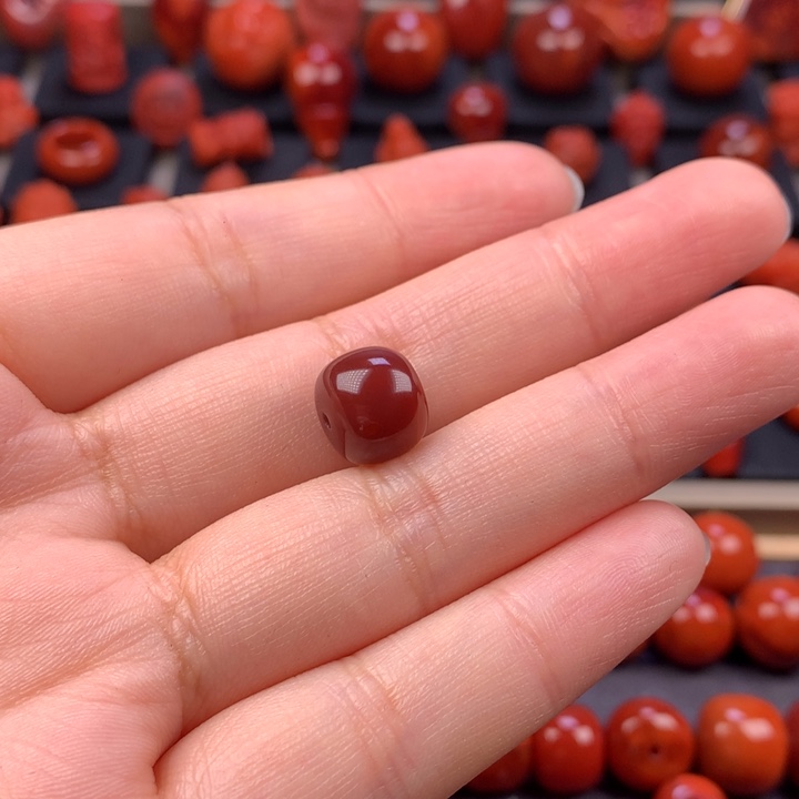 南红玛瑙未镶嵌牛血红老型单珠10.9MM