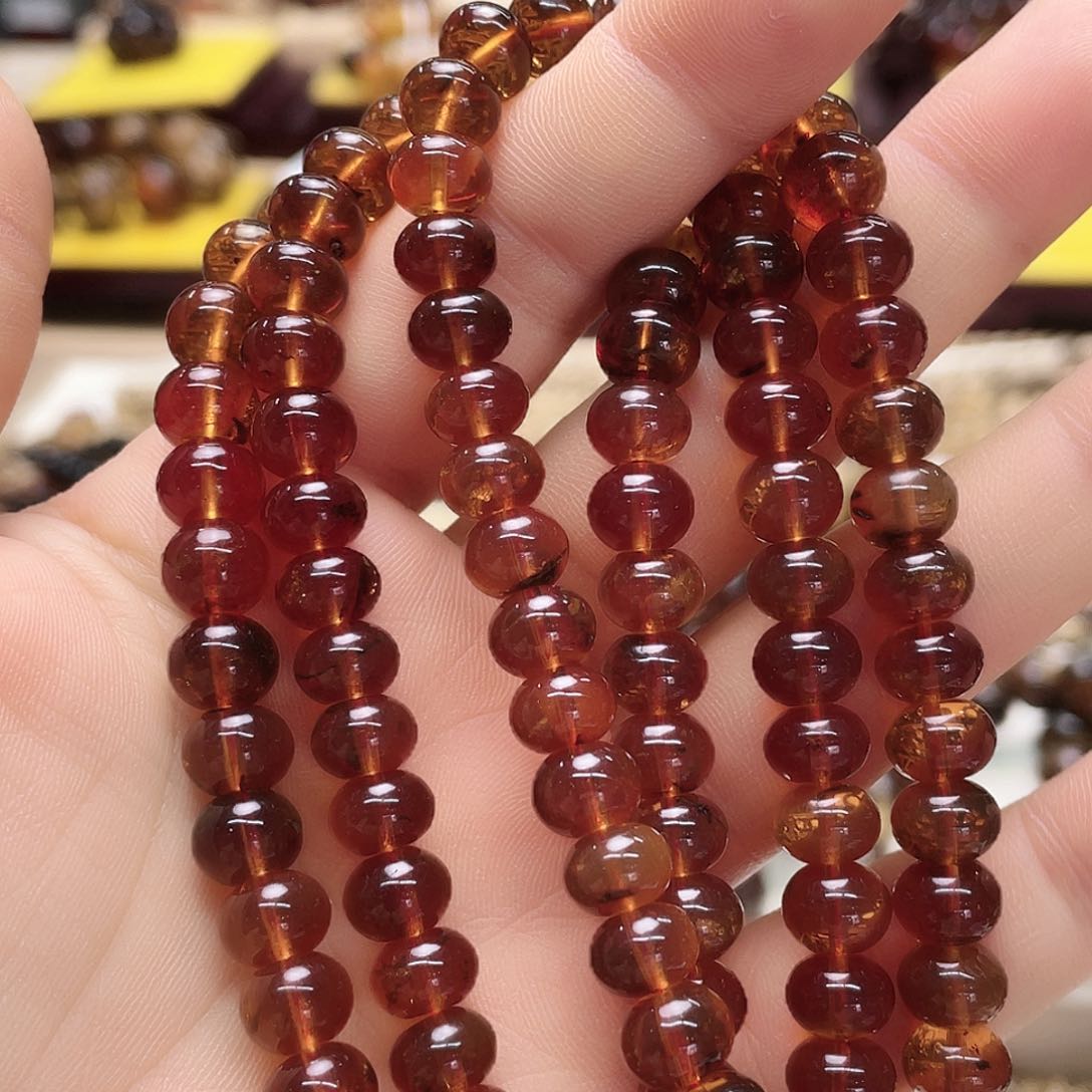 琥珀裸石未镶嵌八11046