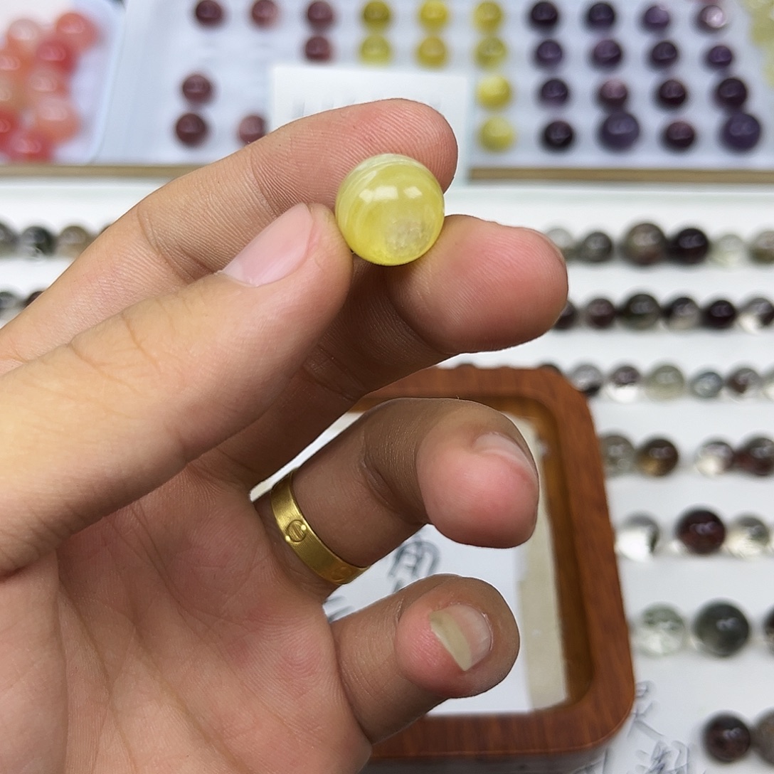 辉石未镶嵌金锂13mm