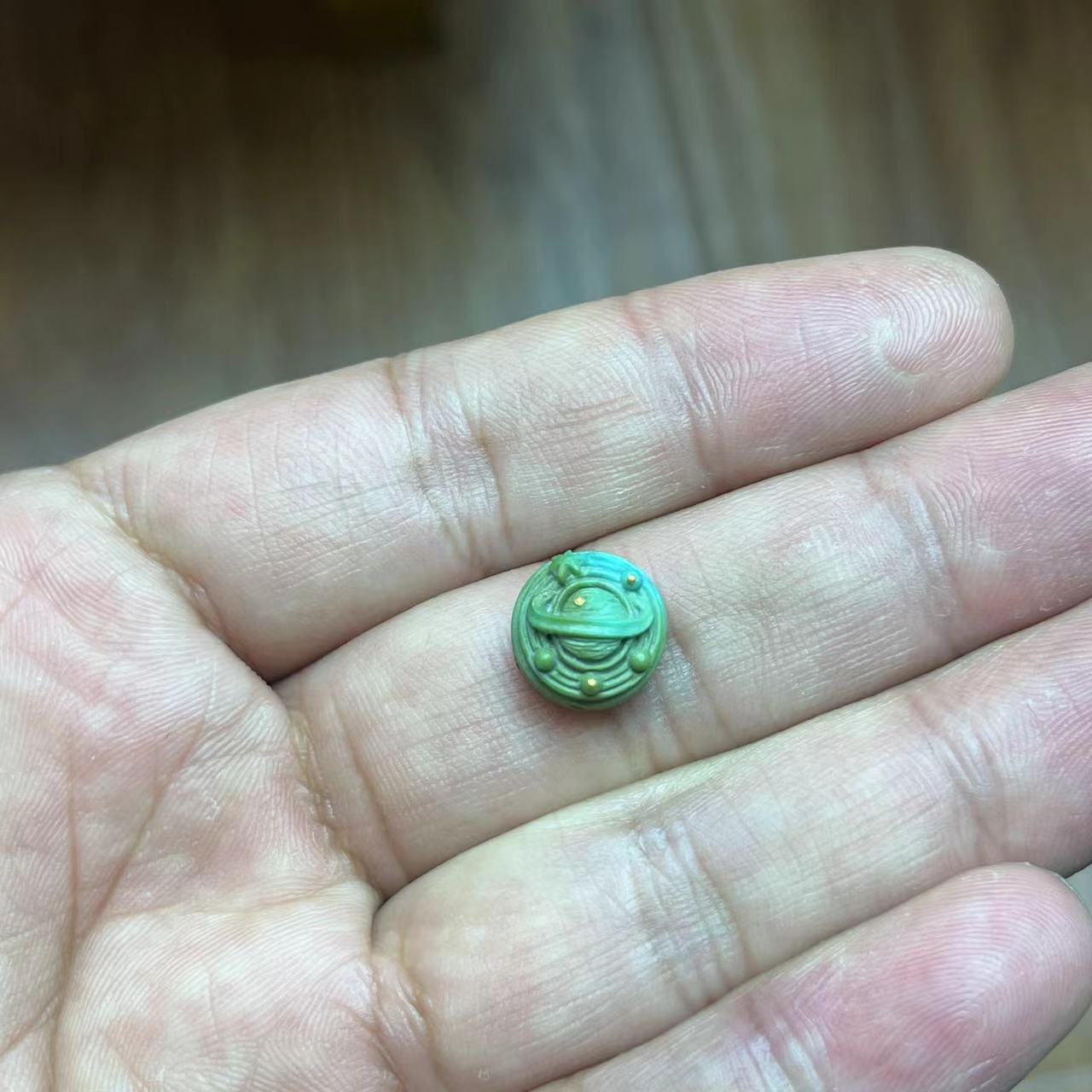 湖北原矿绿松石星球牌吊坠