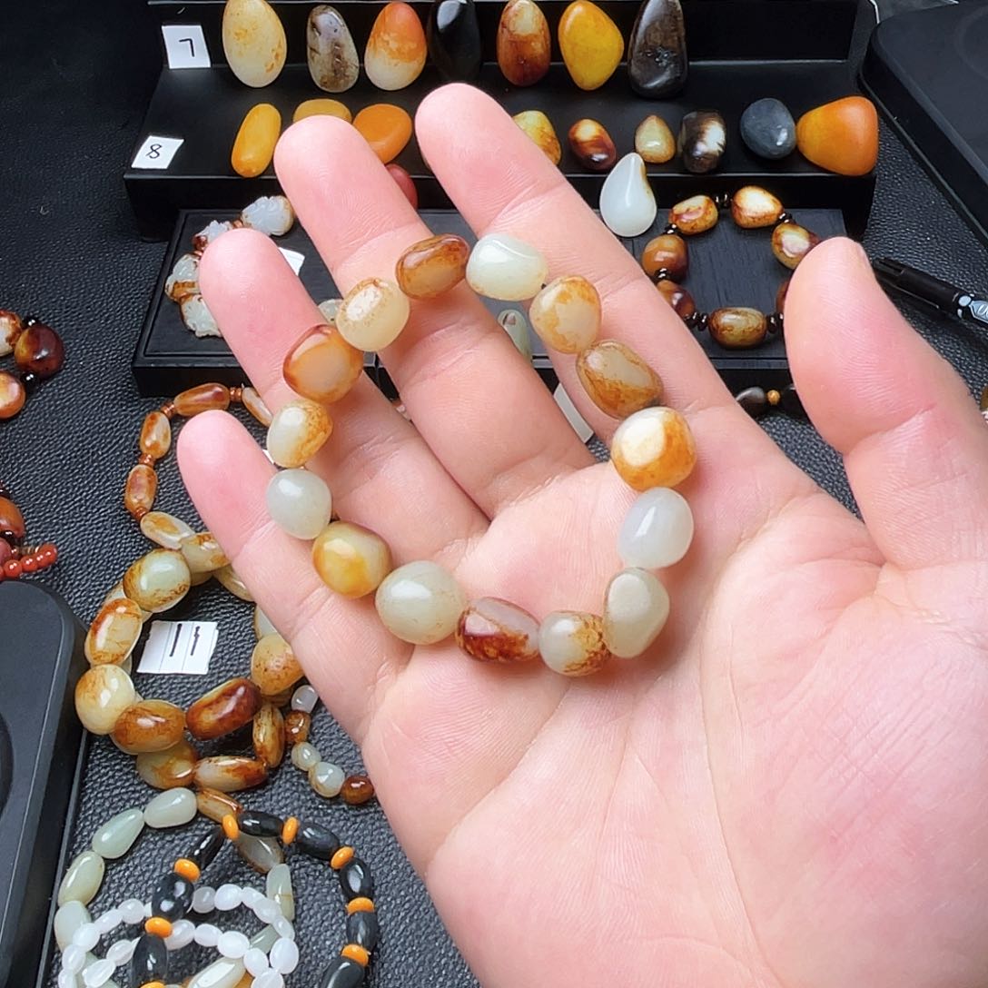 和田玉吊坠(赠链)未镶嵌Y****?