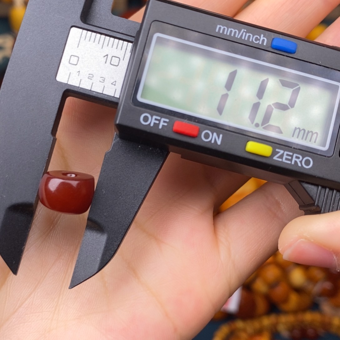 蜜蜡裸石未镶嵌蜜蜡