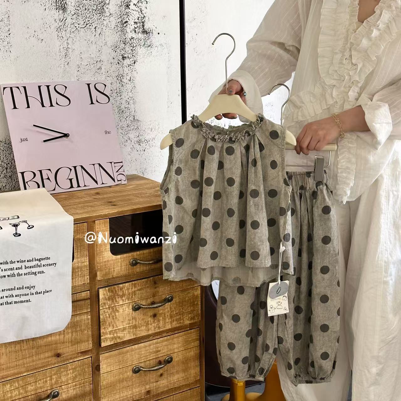 OOTD-748-儿童时尚洋气大波点背心长裤套装（夏款）