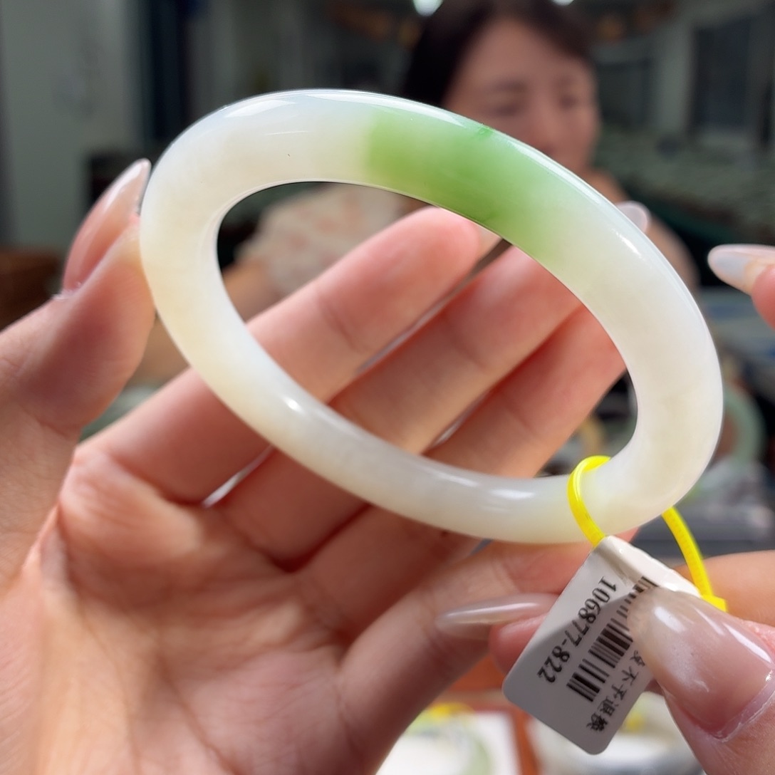 和田玉手镯未镶嵌5556