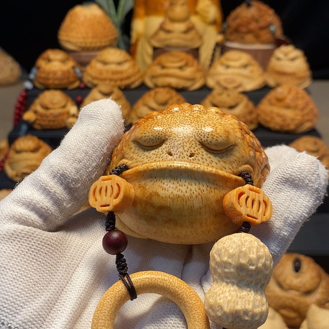 竹用****1竹根雕金蟾竹根雕