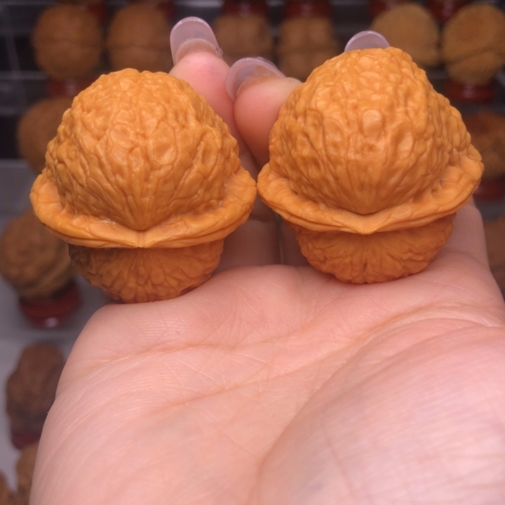 文玩核桃吊坠小****)1太阳系元宝