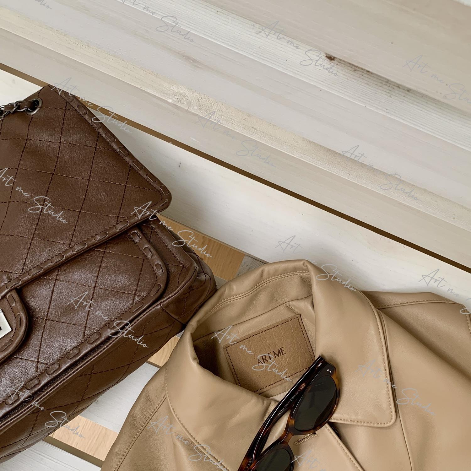 【100超软胎羊皮】定染柔和奶茶色利落型真皮外套w24372