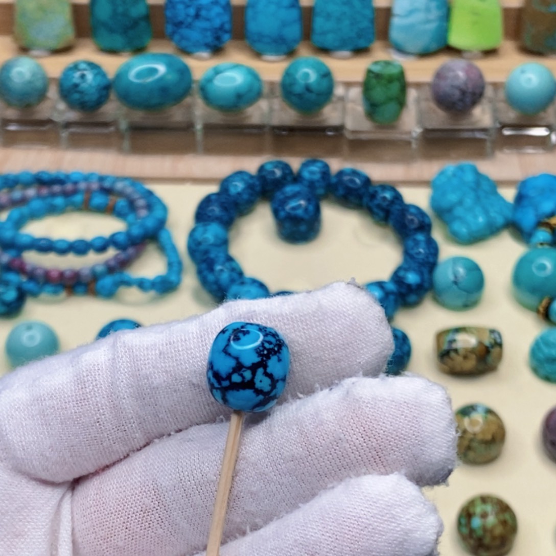 绿松石未镶嵌珠宝奇石