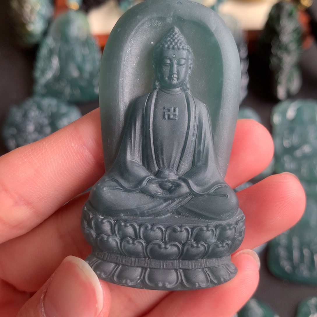 翡翠未镶嵌颈饰阿弥陀佛