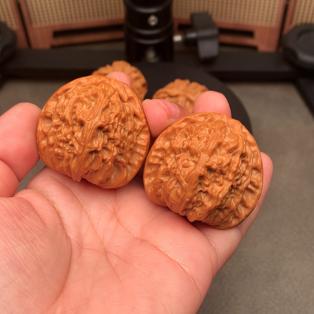 文玩核桃吊坠53号白狮子40