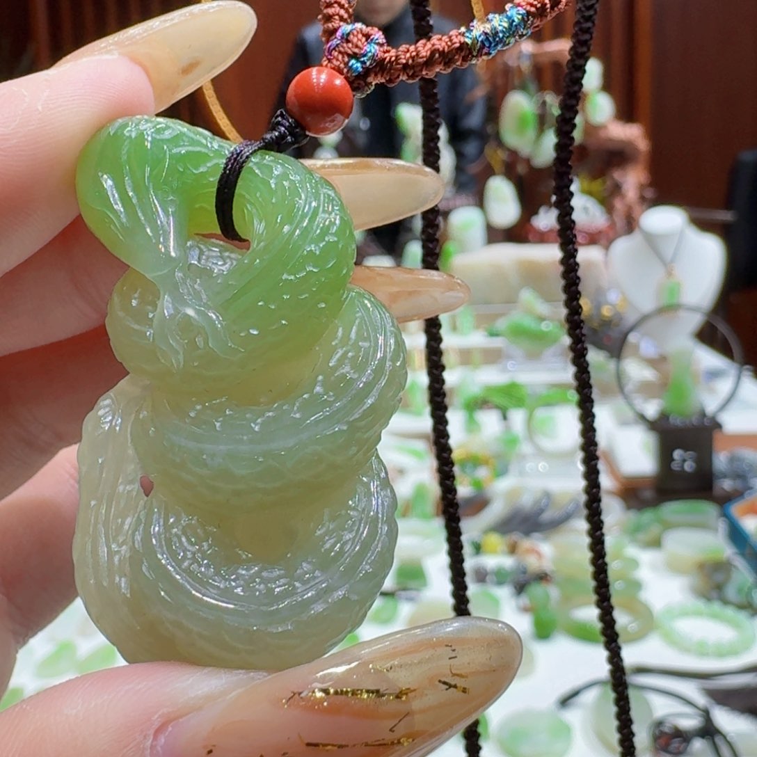 和田玉翠青冰底蛇未镶嵌