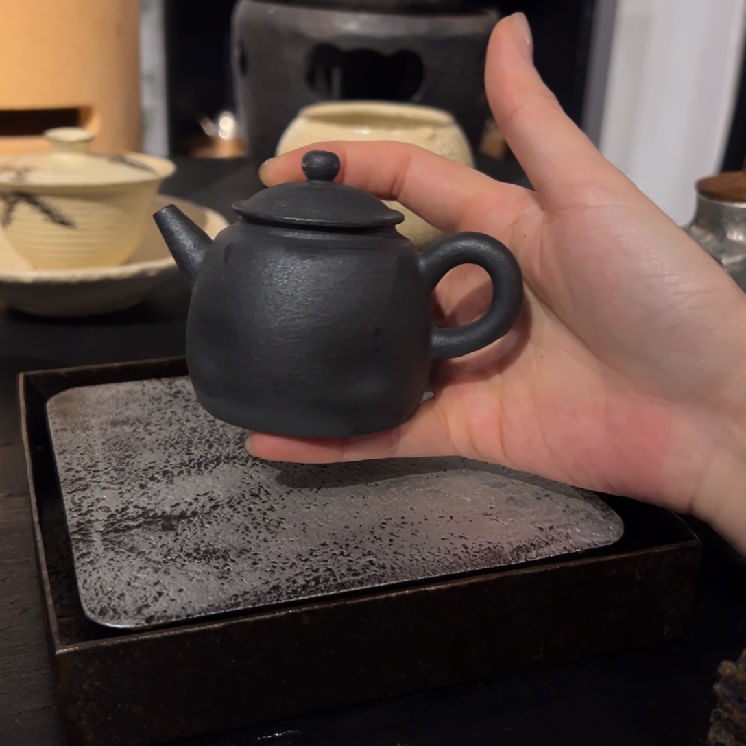 陶瓷。     陶瓷。    