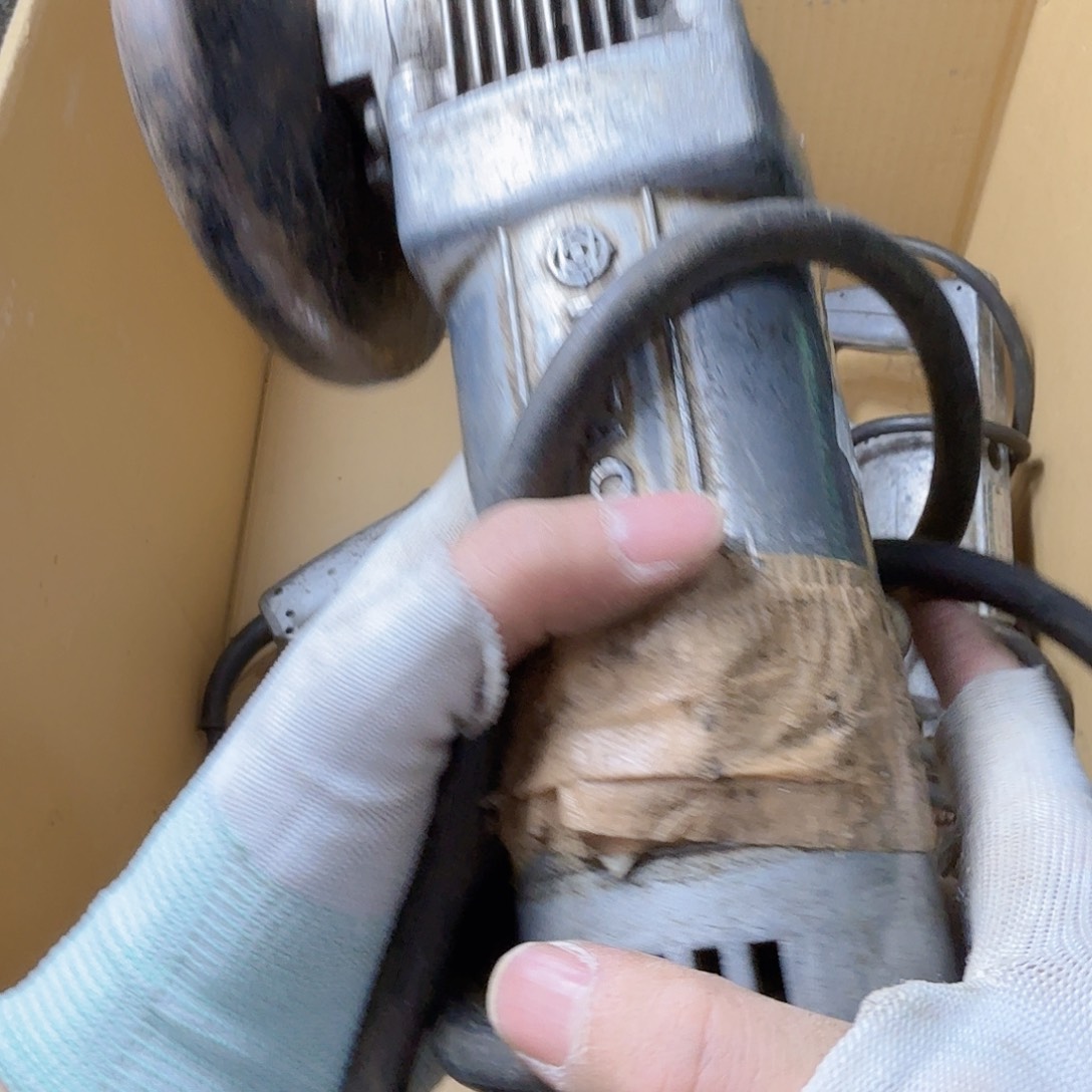 阳*中古商品，瑕疵品，不保好坏。130