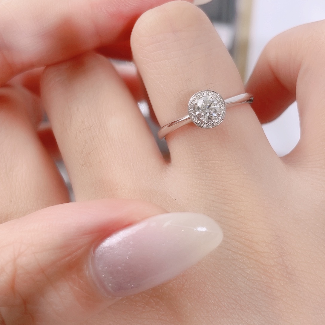 18K金镶嵌戒指/指环天然钻石W19100071