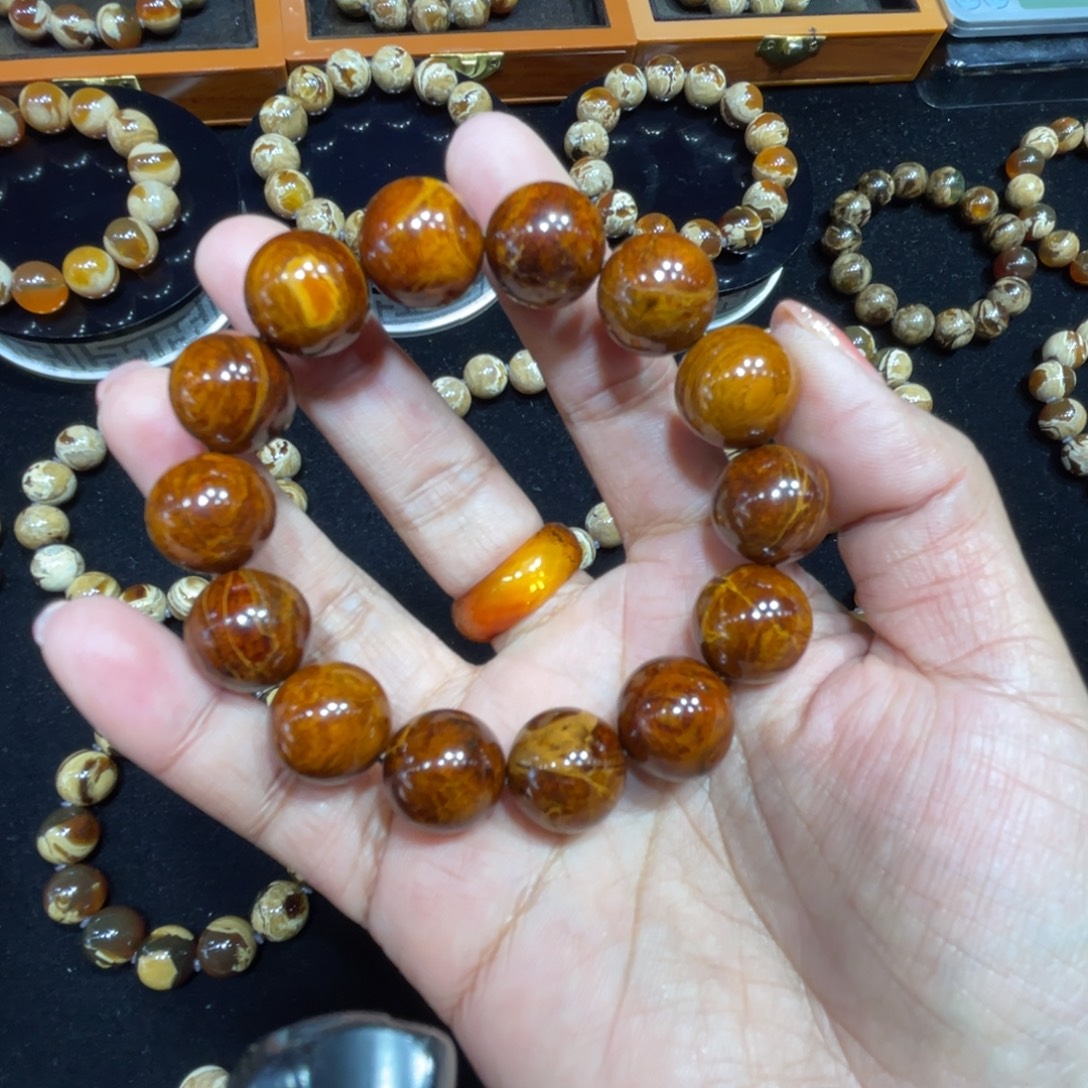 琥珀未镶嵌手串血根15
