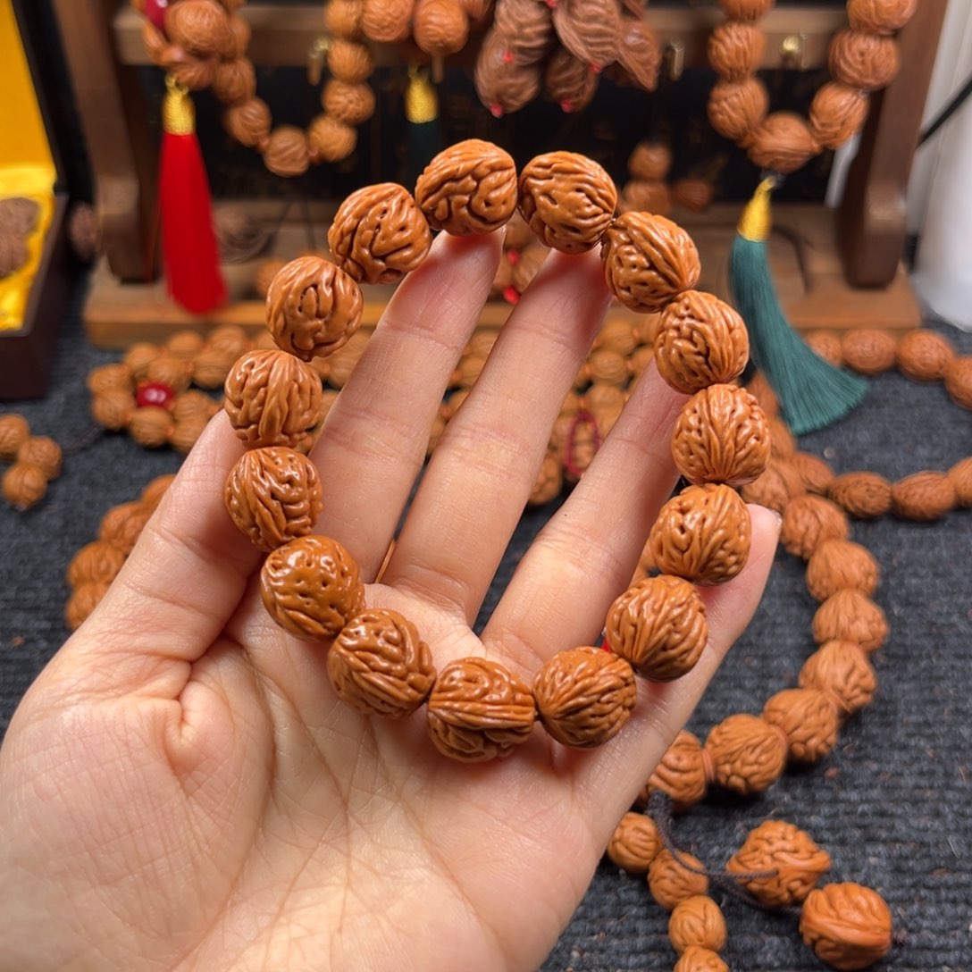 赣***水桃核吊坠桃枭手串L3