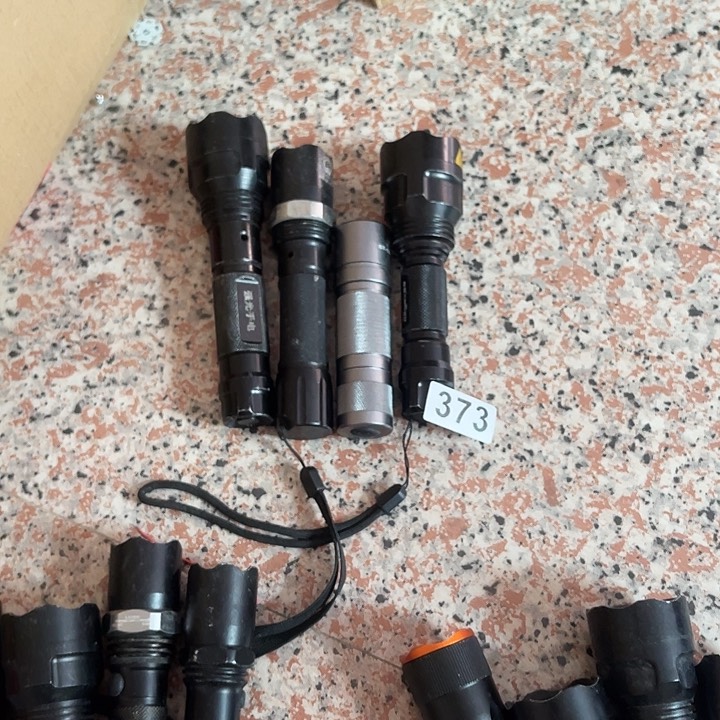 北**北瑕疵合金手电配件373