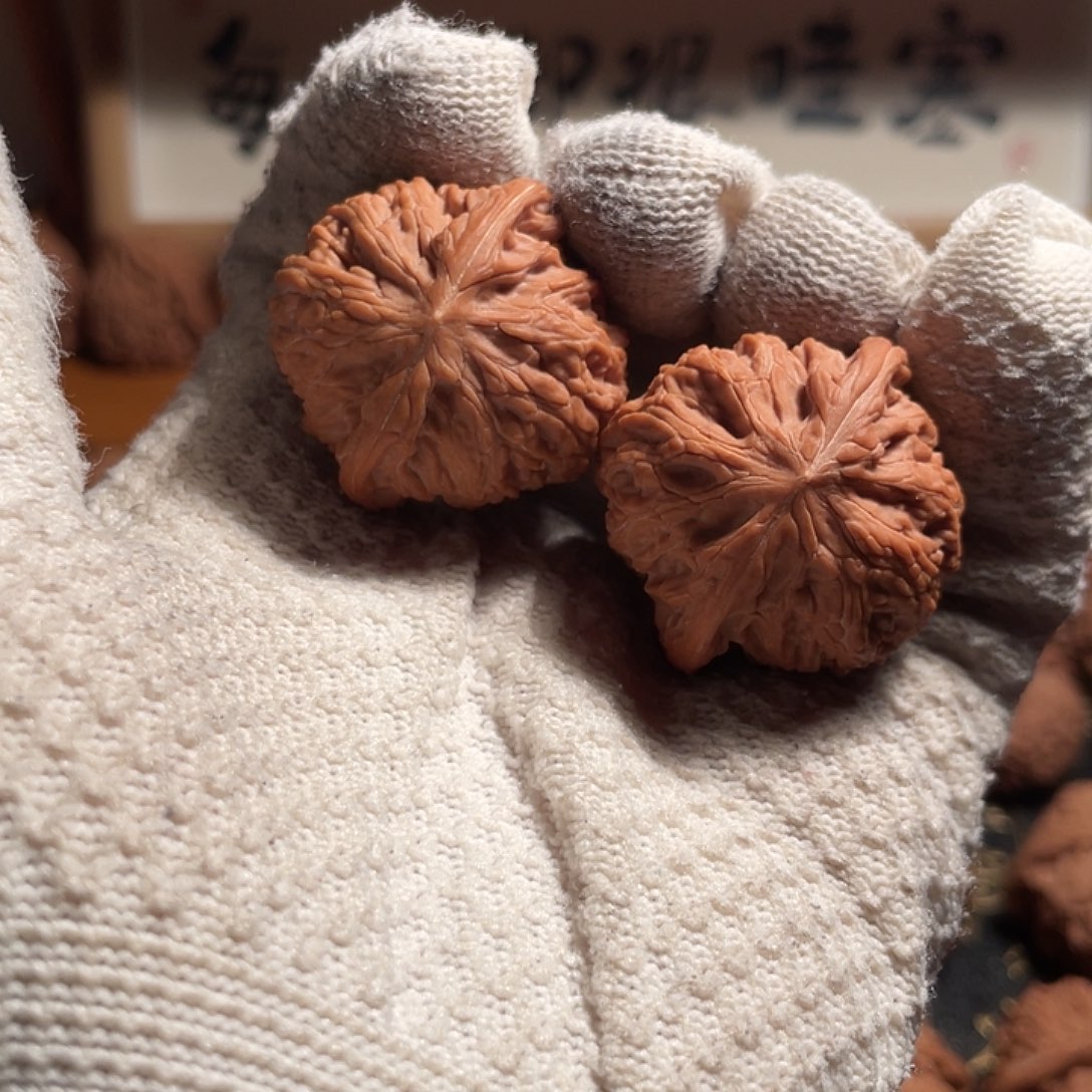 雪****文玩核桃吊坠磨盘