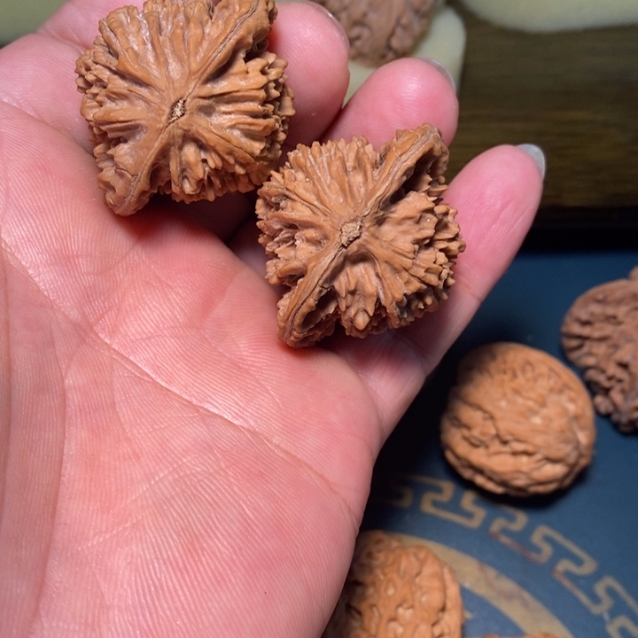 津***者文玩核桃吊坠文玩核桃鸭嘴