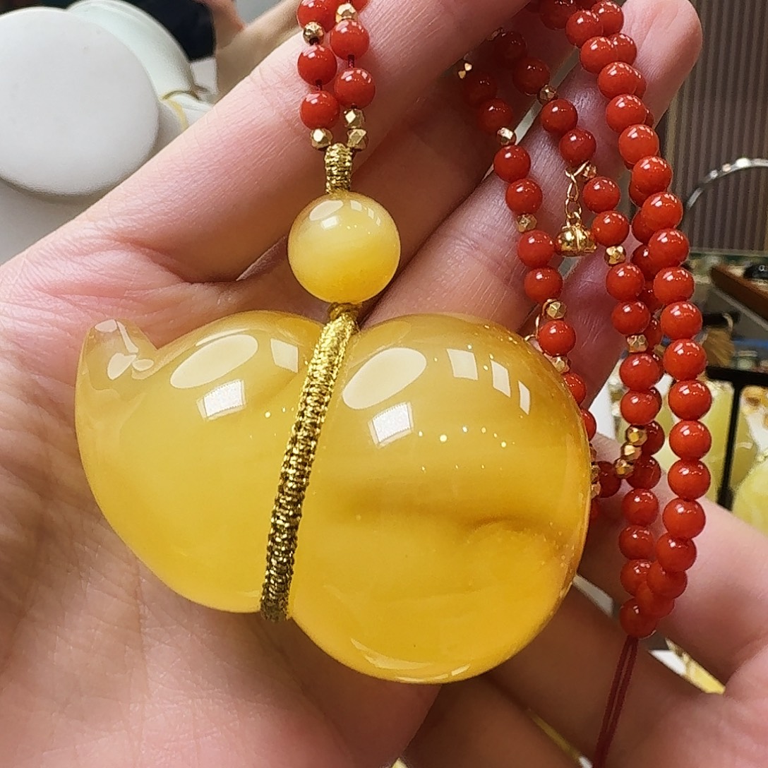 琥珀未镶嵌颈饰吊坠