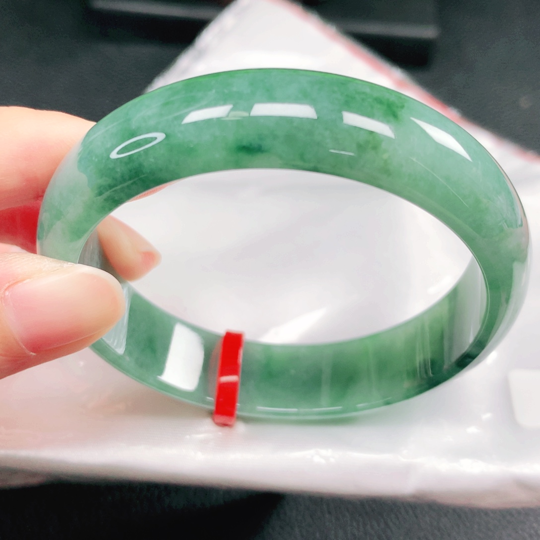 翡翠未镶嵌手镯56圈