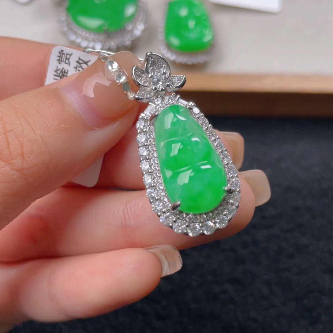 翡翠颈饰银S925镶嵌b b b b n