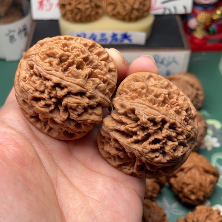 【闪购商品】文玩核桃把件48粗筋