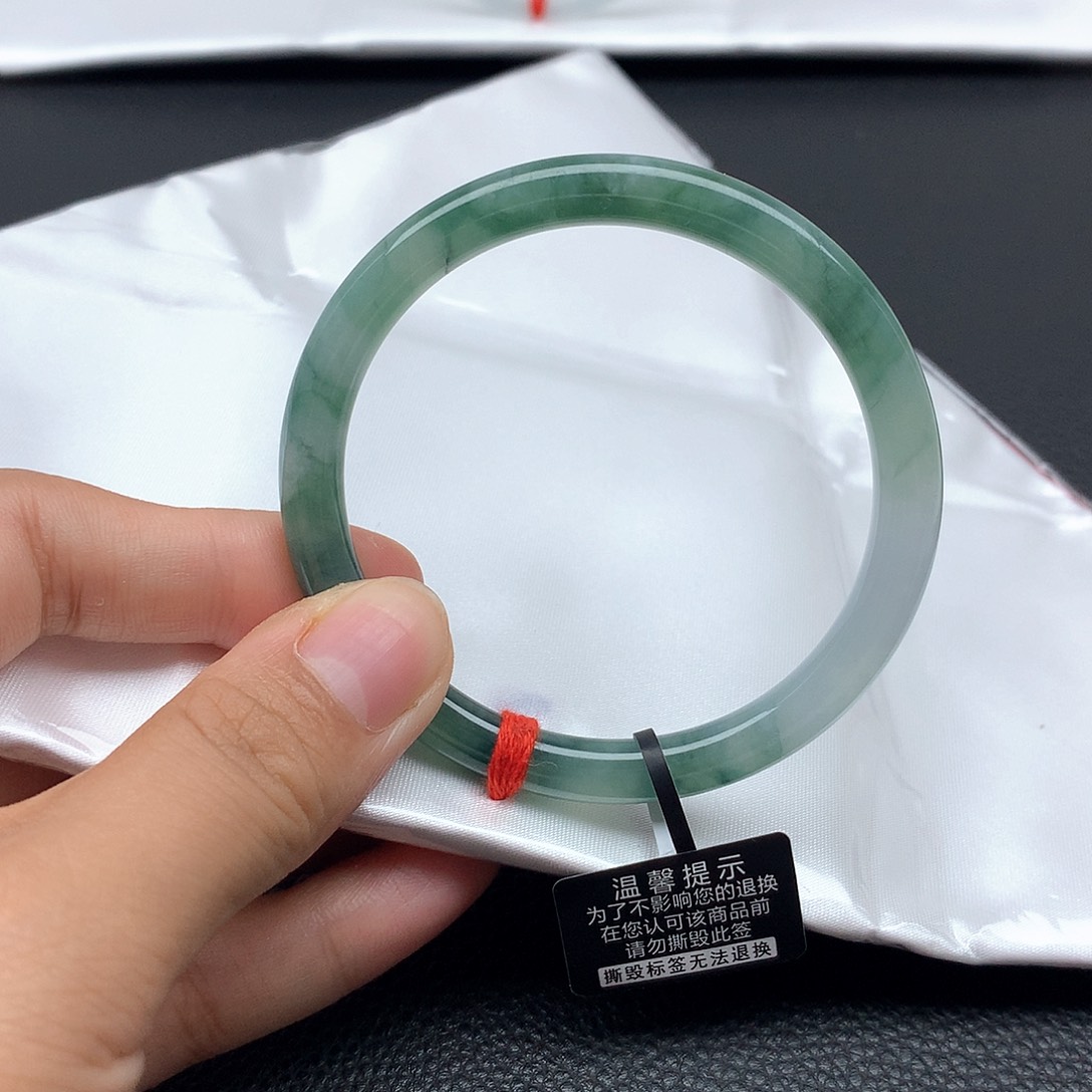 翡翠未镶嵌手镯53圆条有纹裂扣