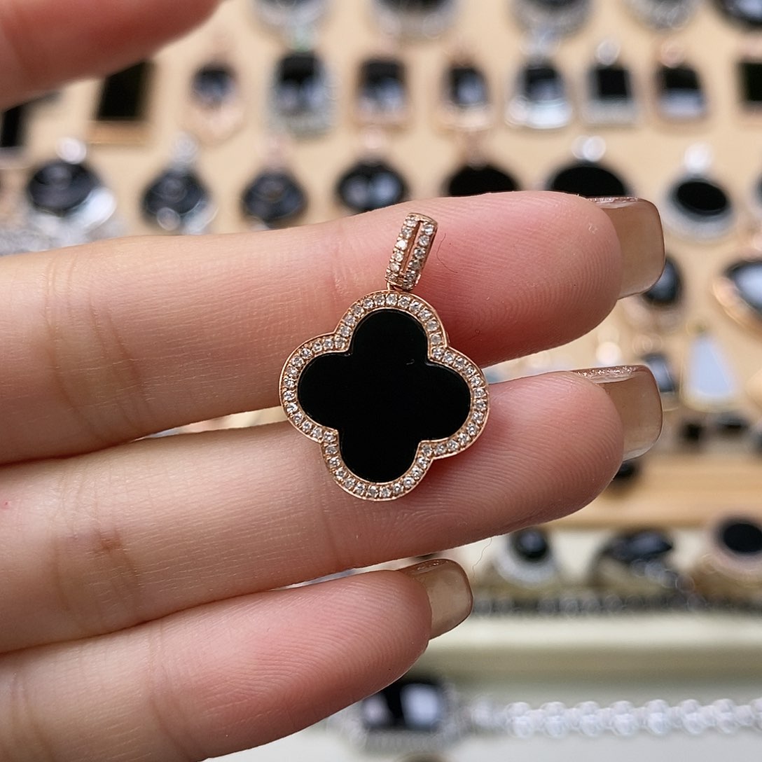 翡翠颈饰18K金镶嵌天然翡翠墨翠