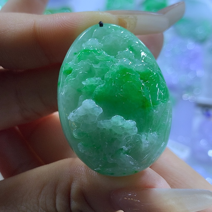 翡翠未镶嵌颈饰天然翡翠A货吊坠