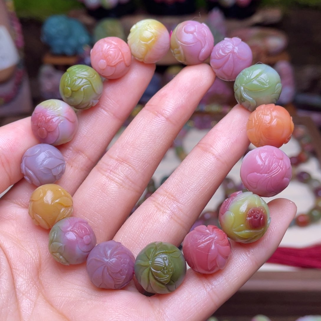 玛瑙/玉髓珠宝半成品未镶嵌盐源玛瑙悟道荷花老矿料手串