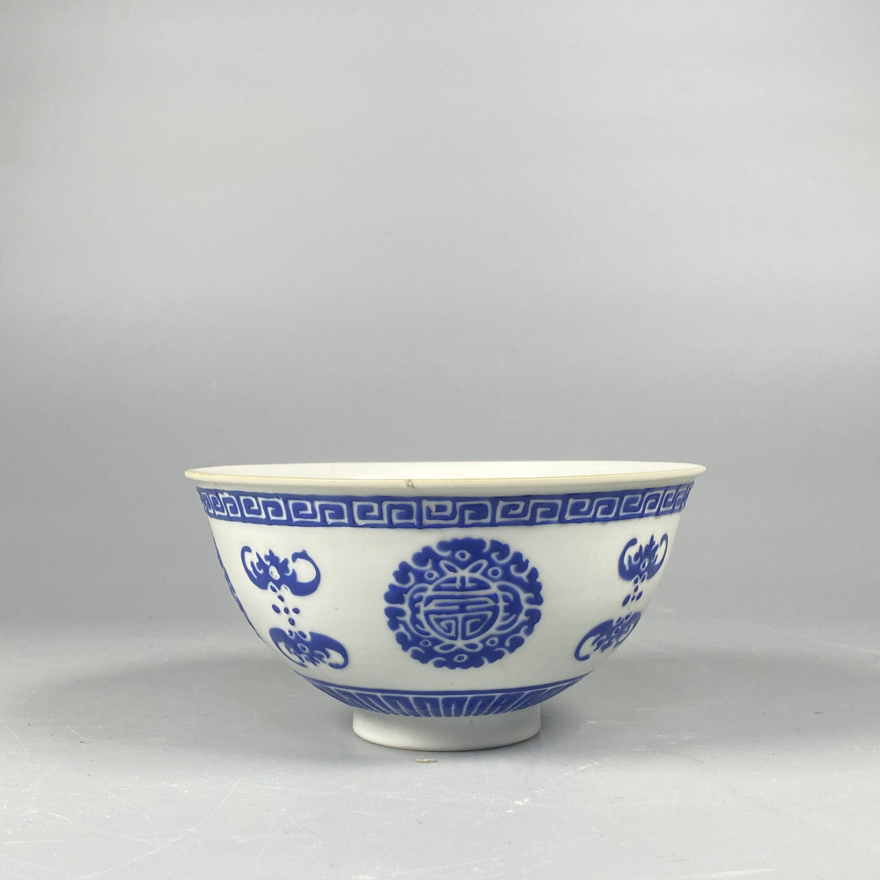 022051955 清中期 蓝料彩团寿纹碗/HQ/云南省文物总店