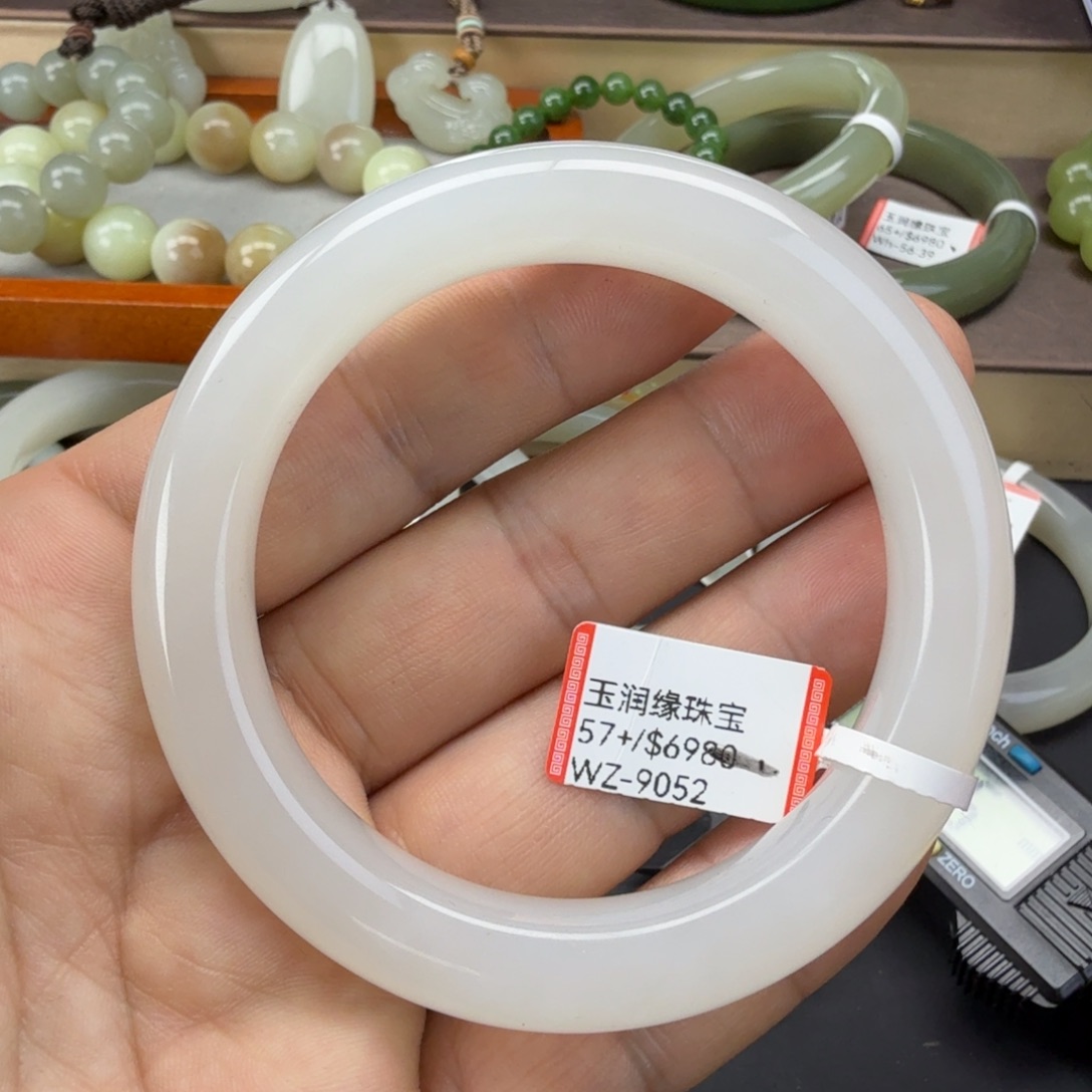 和田玉（糖玉）未镶嵌手镯