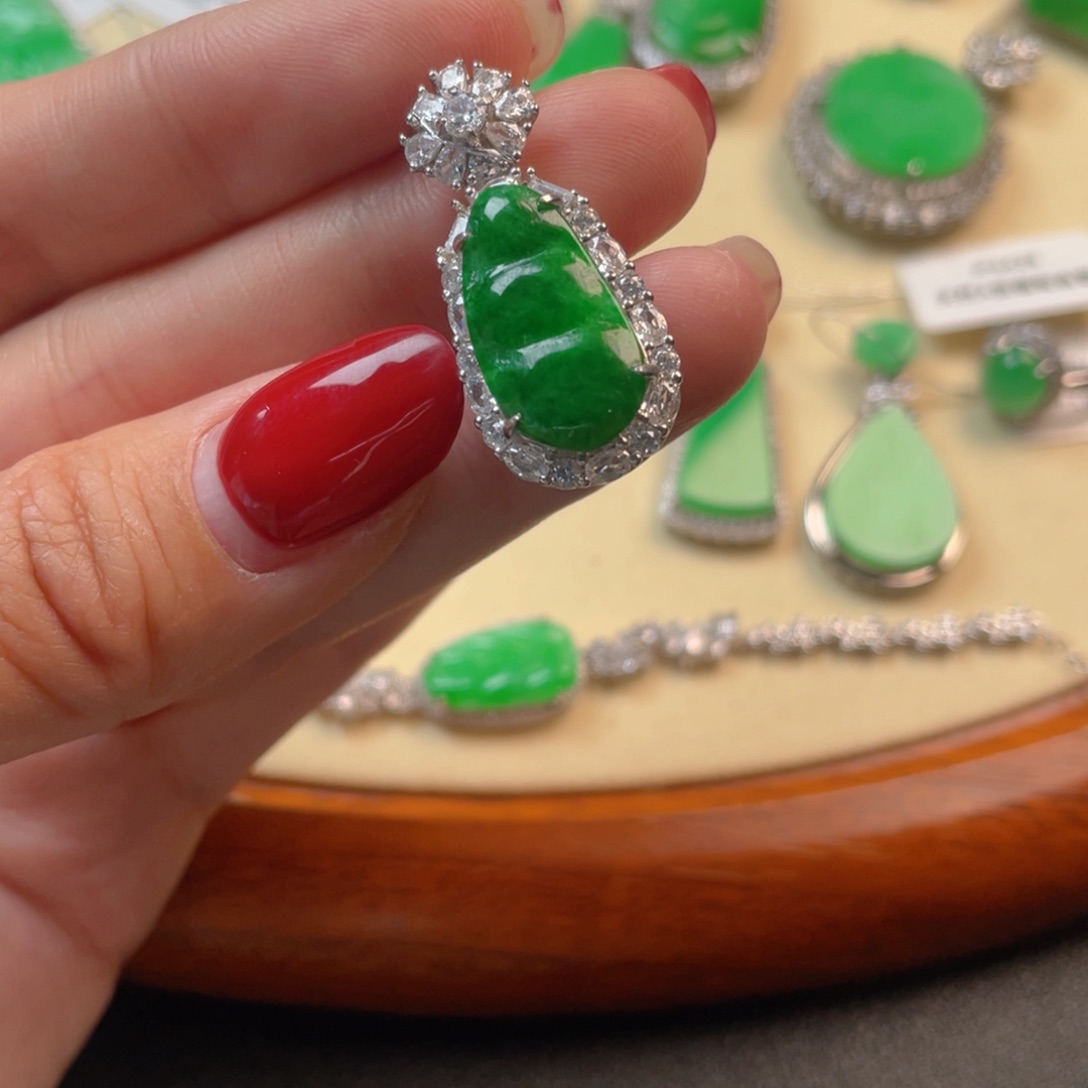 翡翠吊坠(不含链)银S925镶嵌