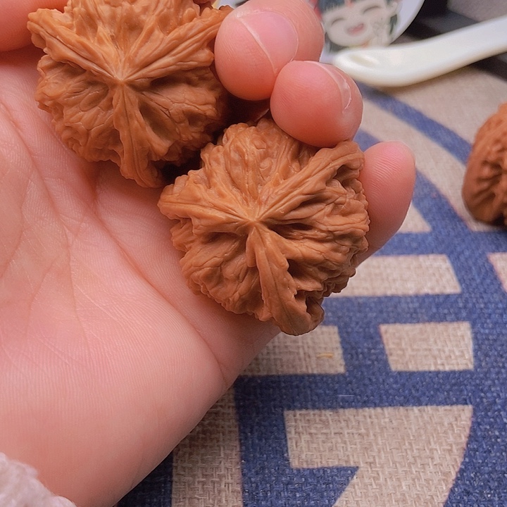 吊坠文玩核桃唯**尊三棱