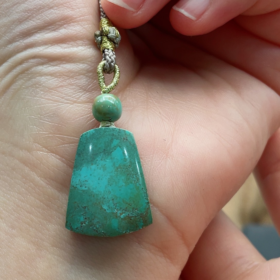 绿松石颈饰未镶嵌
