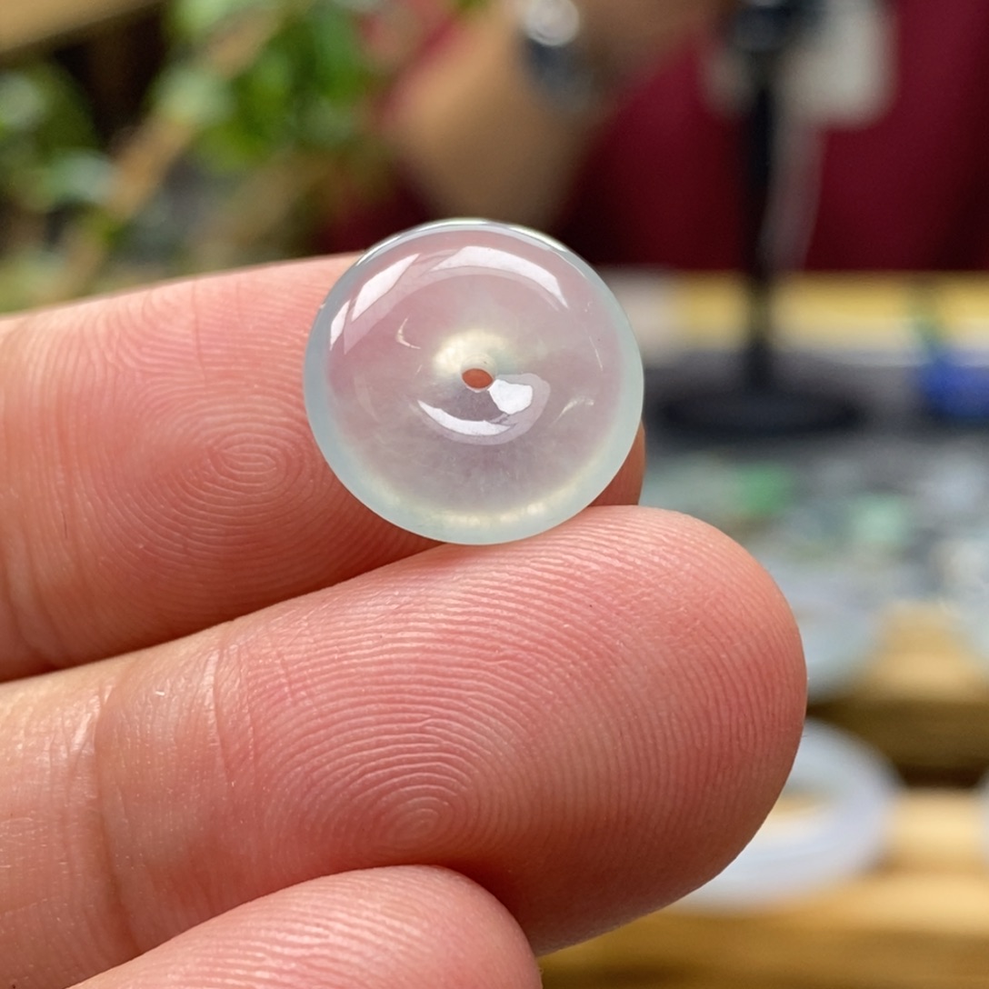 翡翠颈饰未镶嵌吊坠