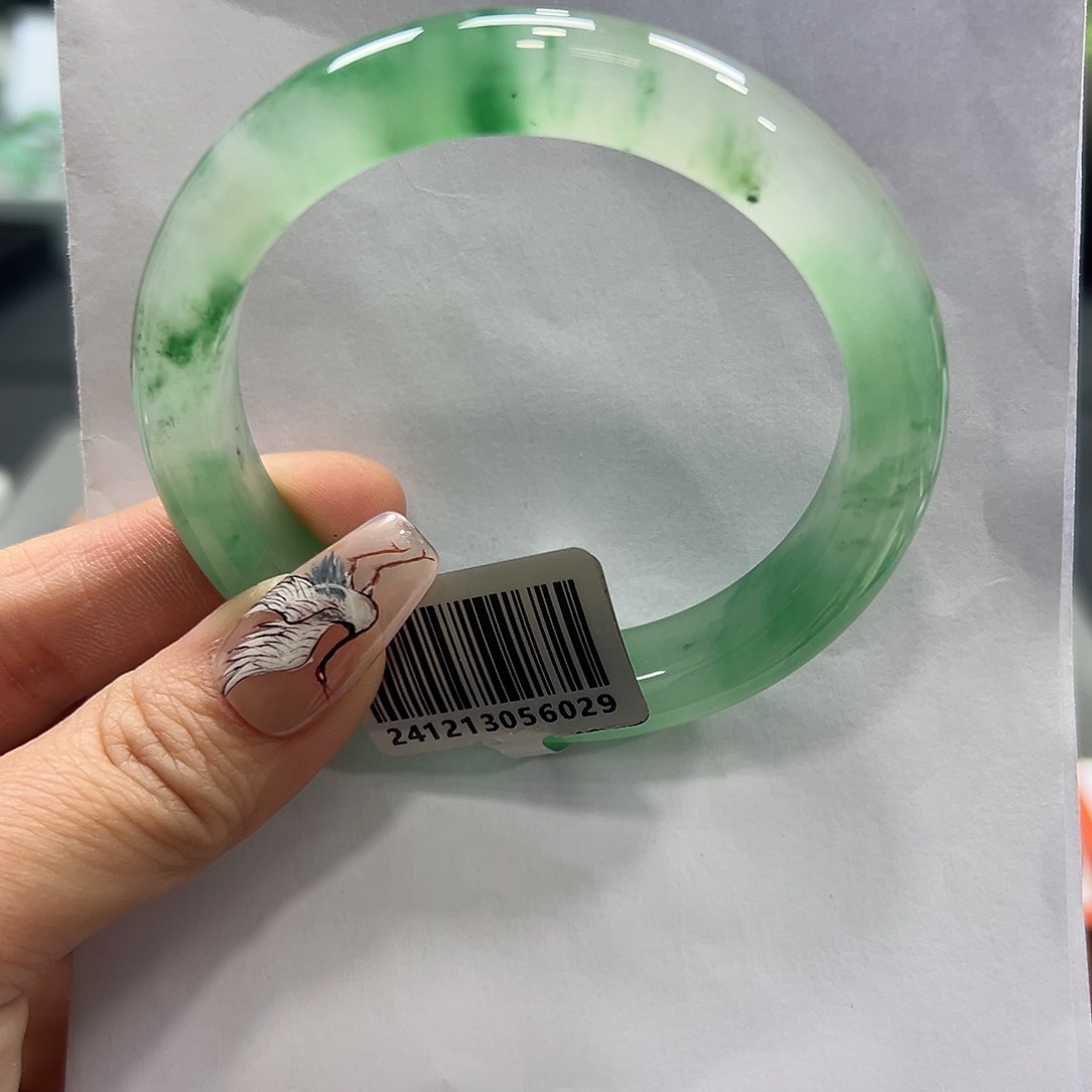 石英质玉未镶嵌手镯婉*