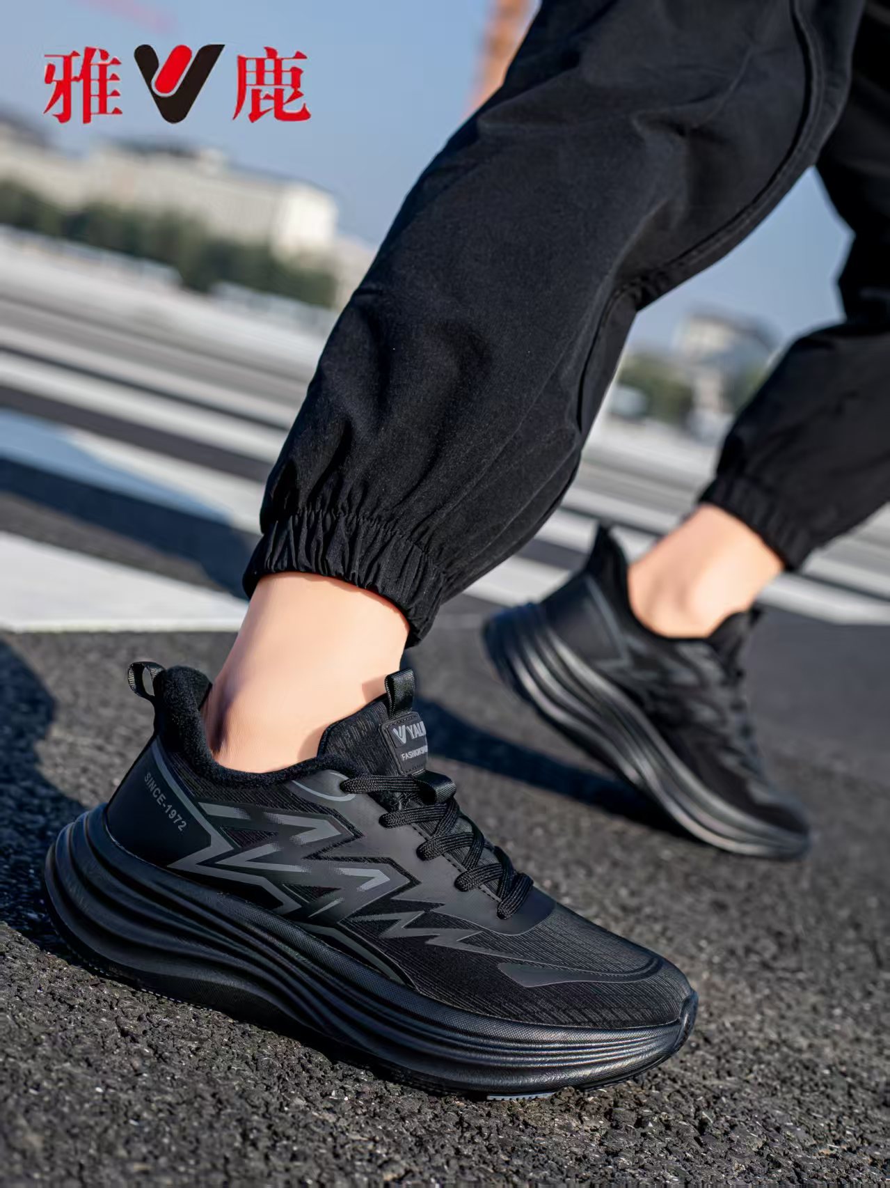 2025冬季新品保暖加绒运动鞋时尚休闲男女款潮鞋防滑耐磨软底防水