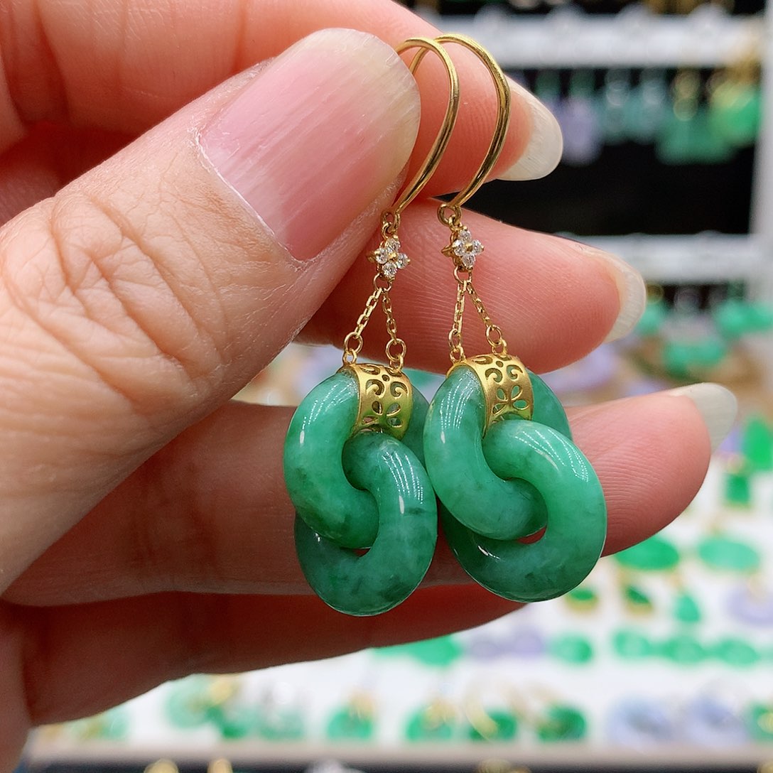 翡翠耳饰18K金镶嵌的