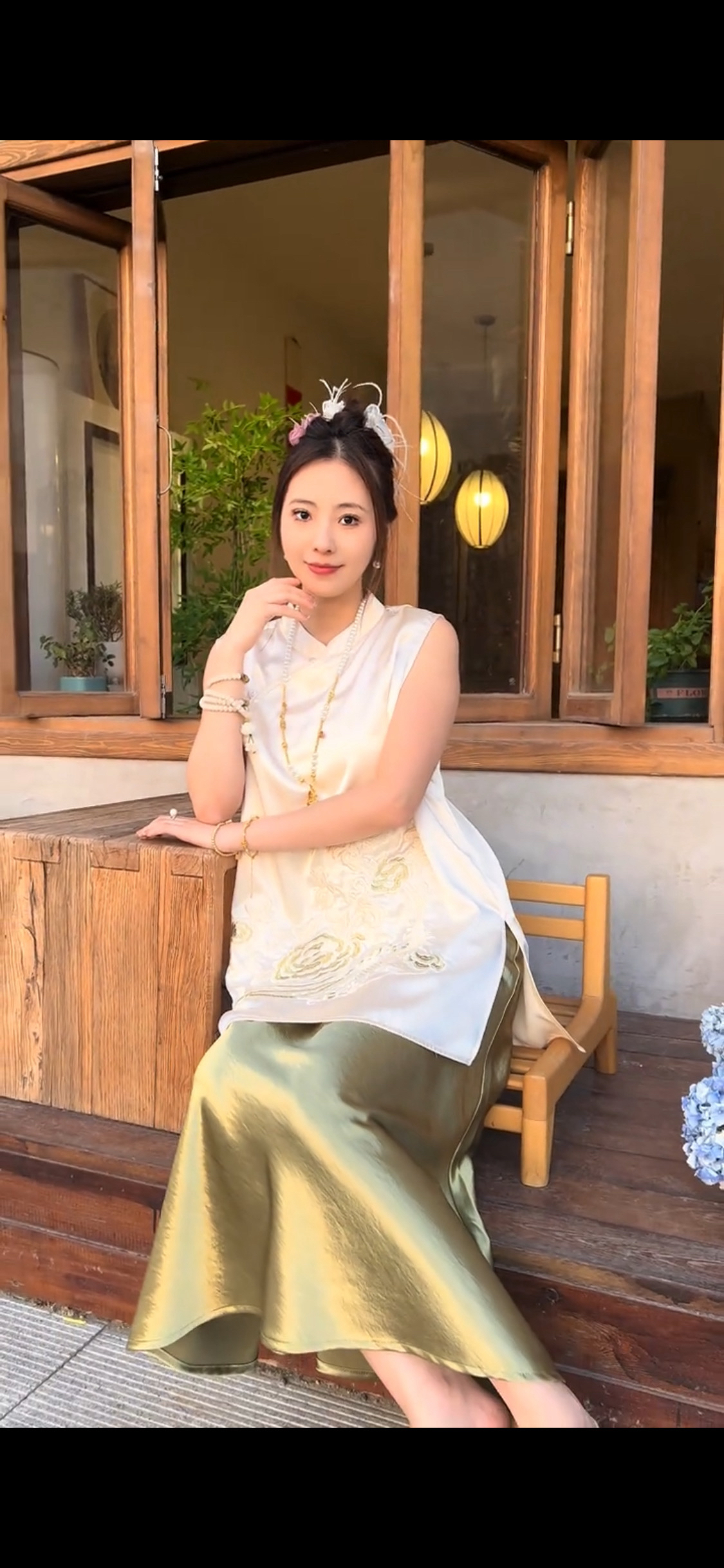 新中式国风重工刺绣立领马甲