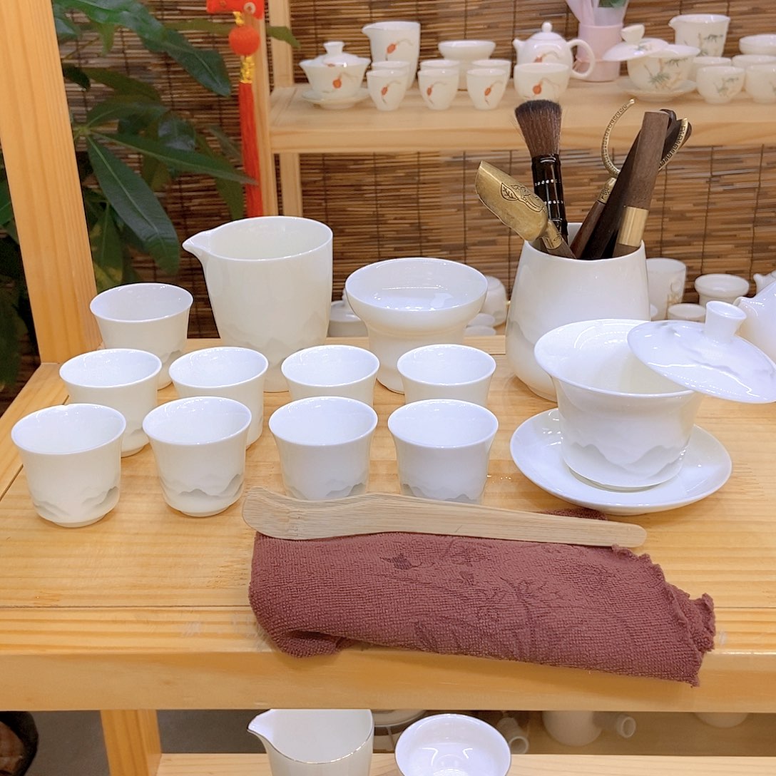 羊脂玉瓷茶具套装