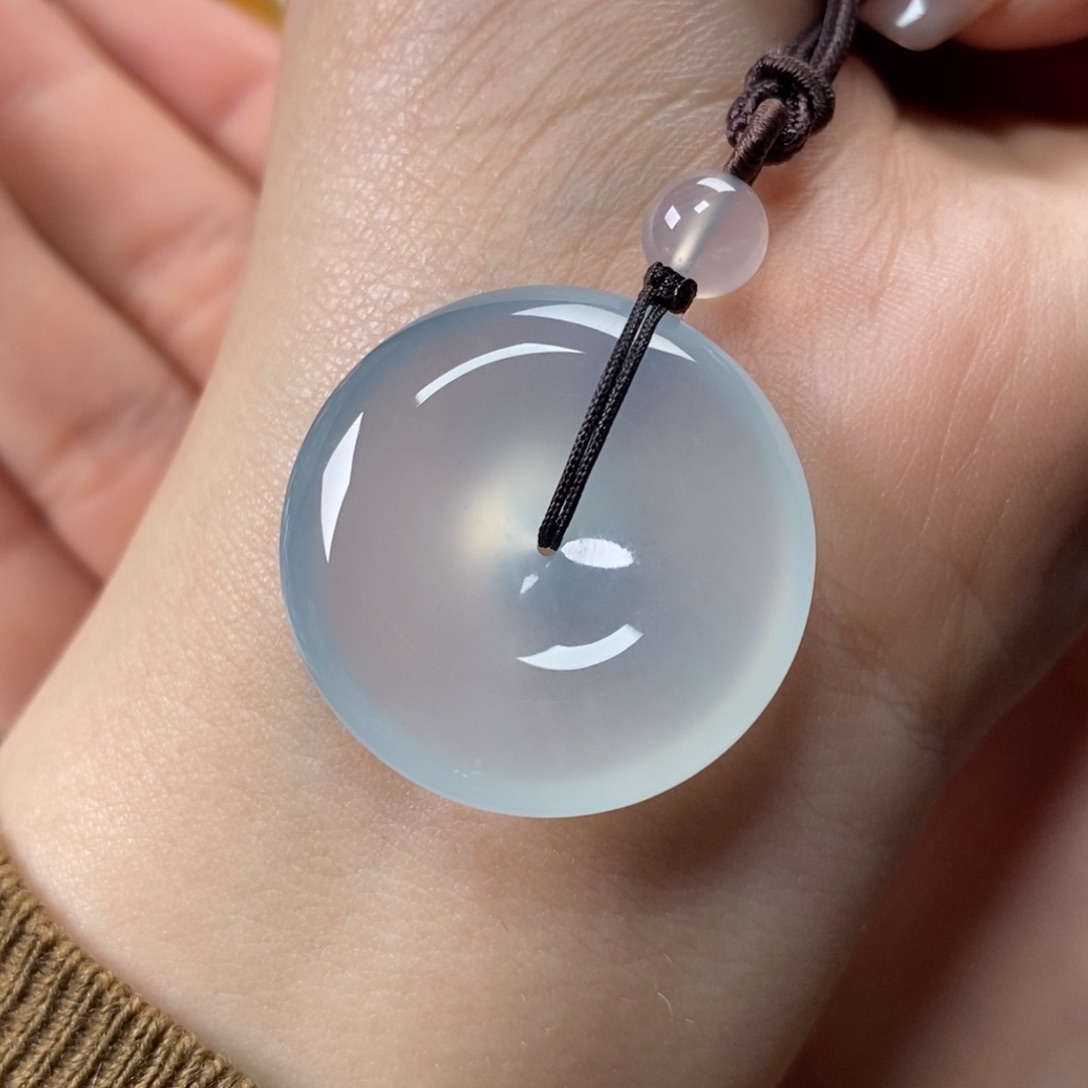 翡翠颈饰未镶嵌高冰种淡天空蓝纯净起光胖扣扣27.8-7.5