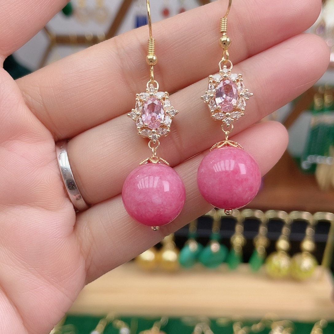 石英质玉合金耳饰