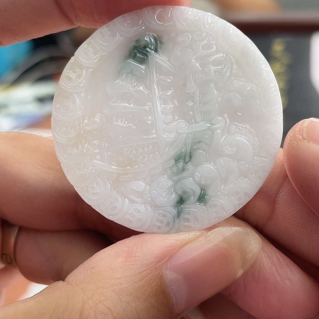 翡翠未镶嵌颈饰翡翠