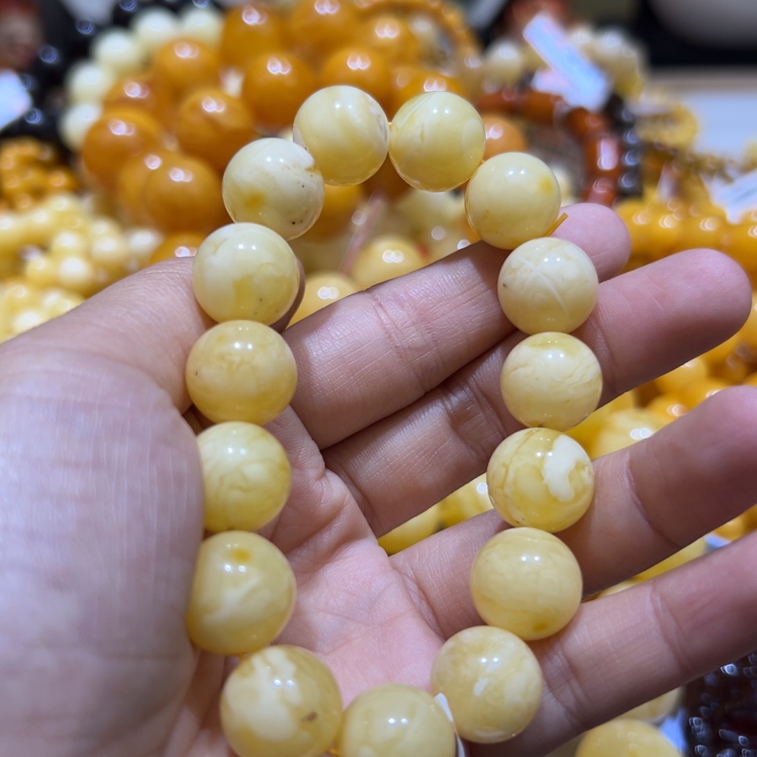 琥珀珠宝奇石未镶嵌